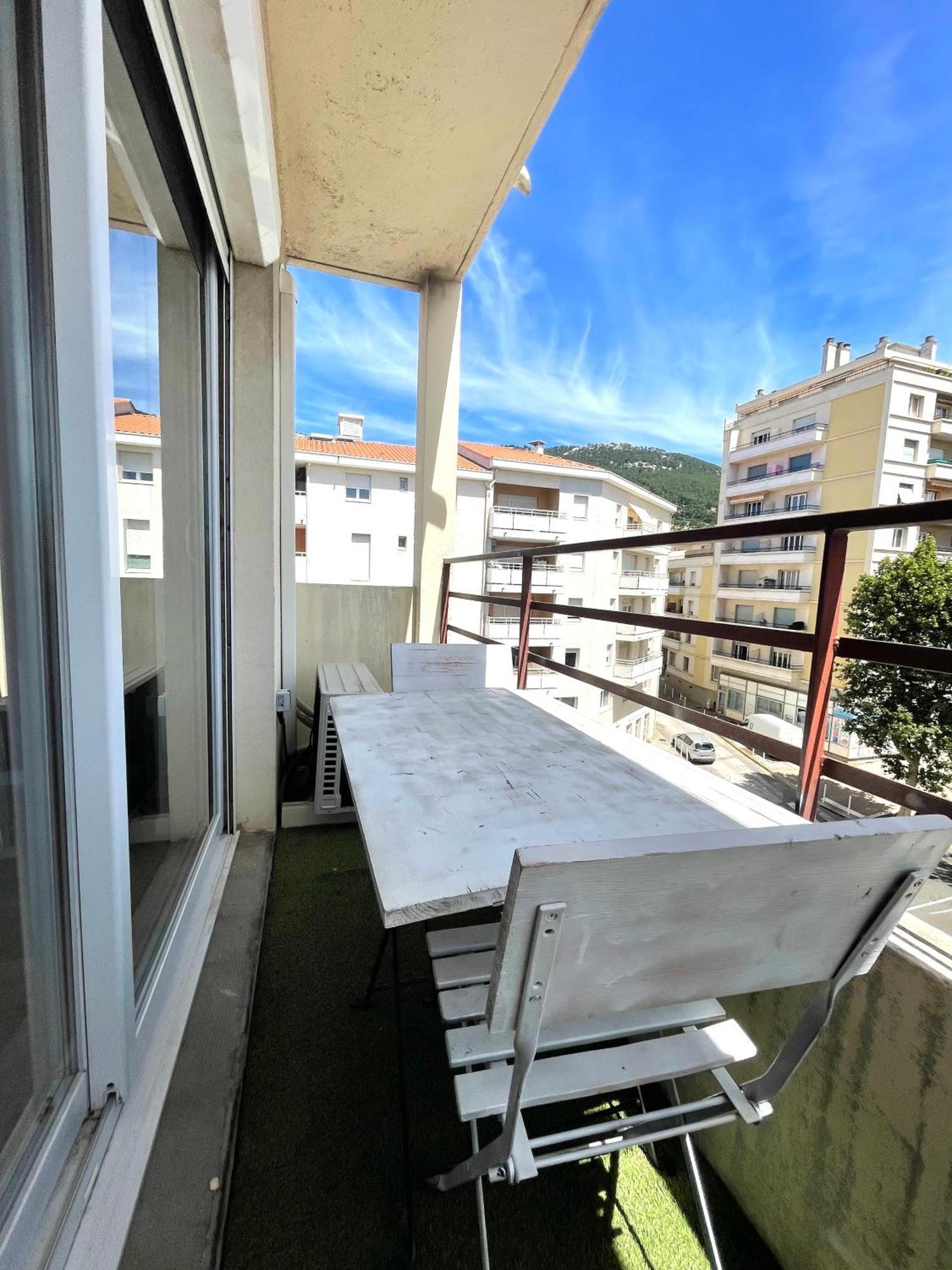 Le Terra-Cota 3 Ch Privees 10' Gare-Port Et Plage, Wfi, Cosy Toulon Kültér fotó